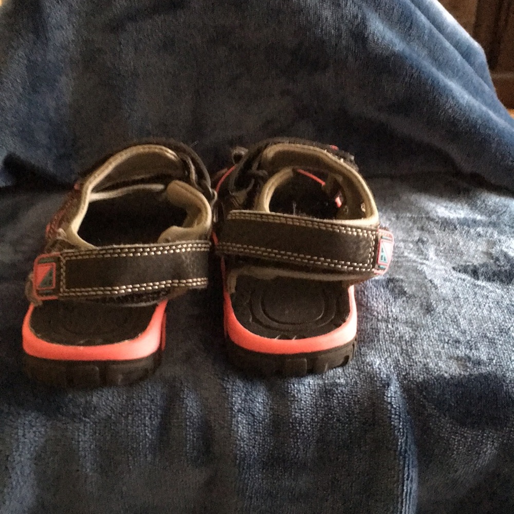 Sandals - Picture 4 of 4